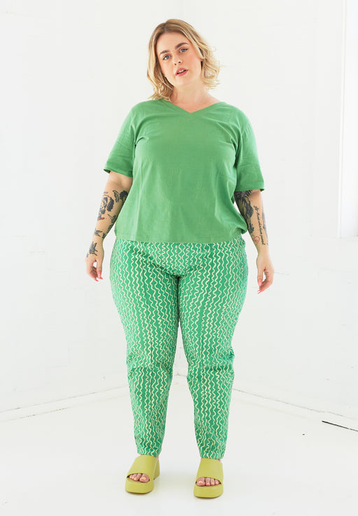 Chelsea Pants in Wavy Minty Green